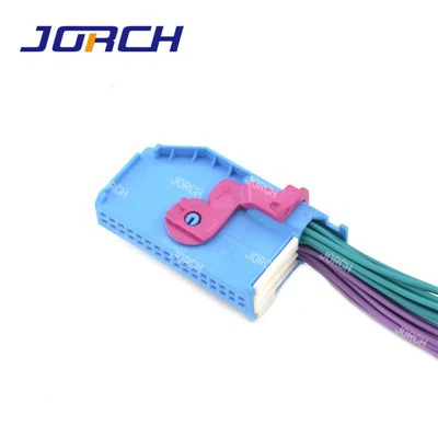 32-пинов конектор за автомобилен електрически щепсел 1J0972977D Конектори за кабели на арматурното табло 8L0972977D